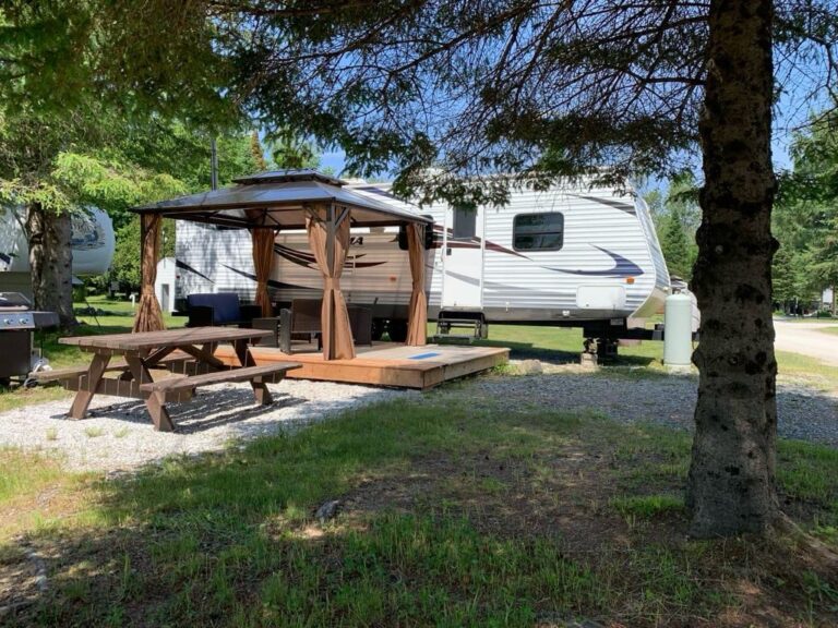 Roulottes au camping la Mine de cuivre à Eastman en Estrie