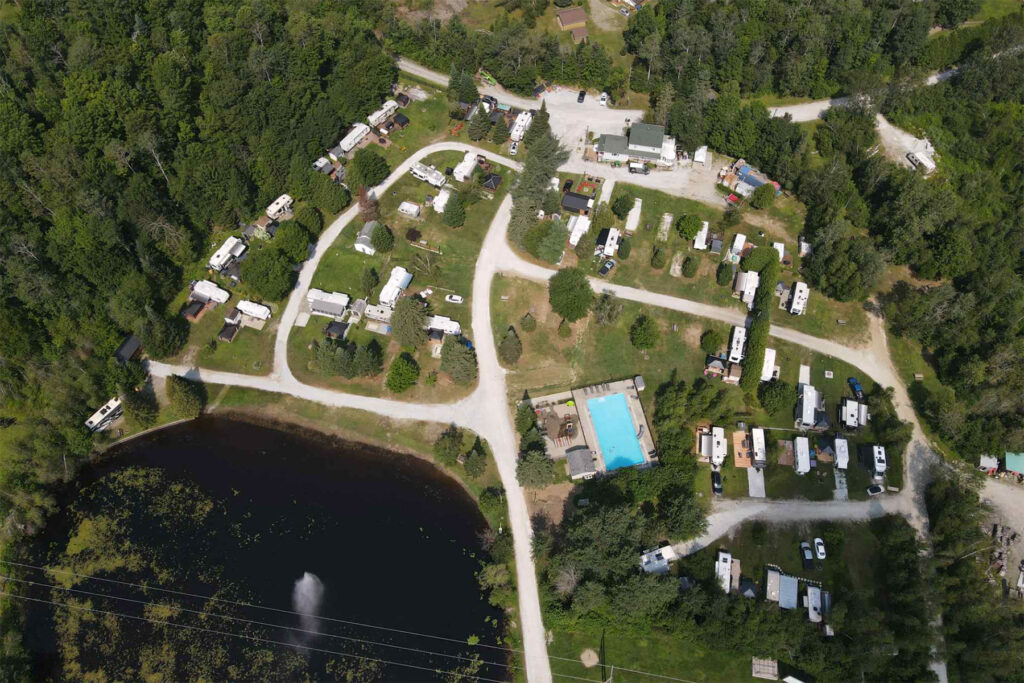Site du camping la Mine de cuivre à Eastman en Estrie
